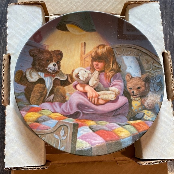 Vintage Vague Shadows Ltd. Goldilocks and the Three Bears Plate - Picture 1 of 5